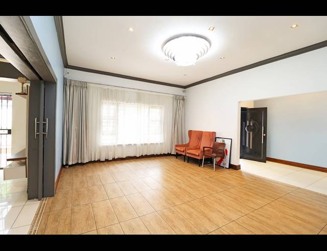 4 BEDROOM HOUSE FOR SALE IN CYRILDENE